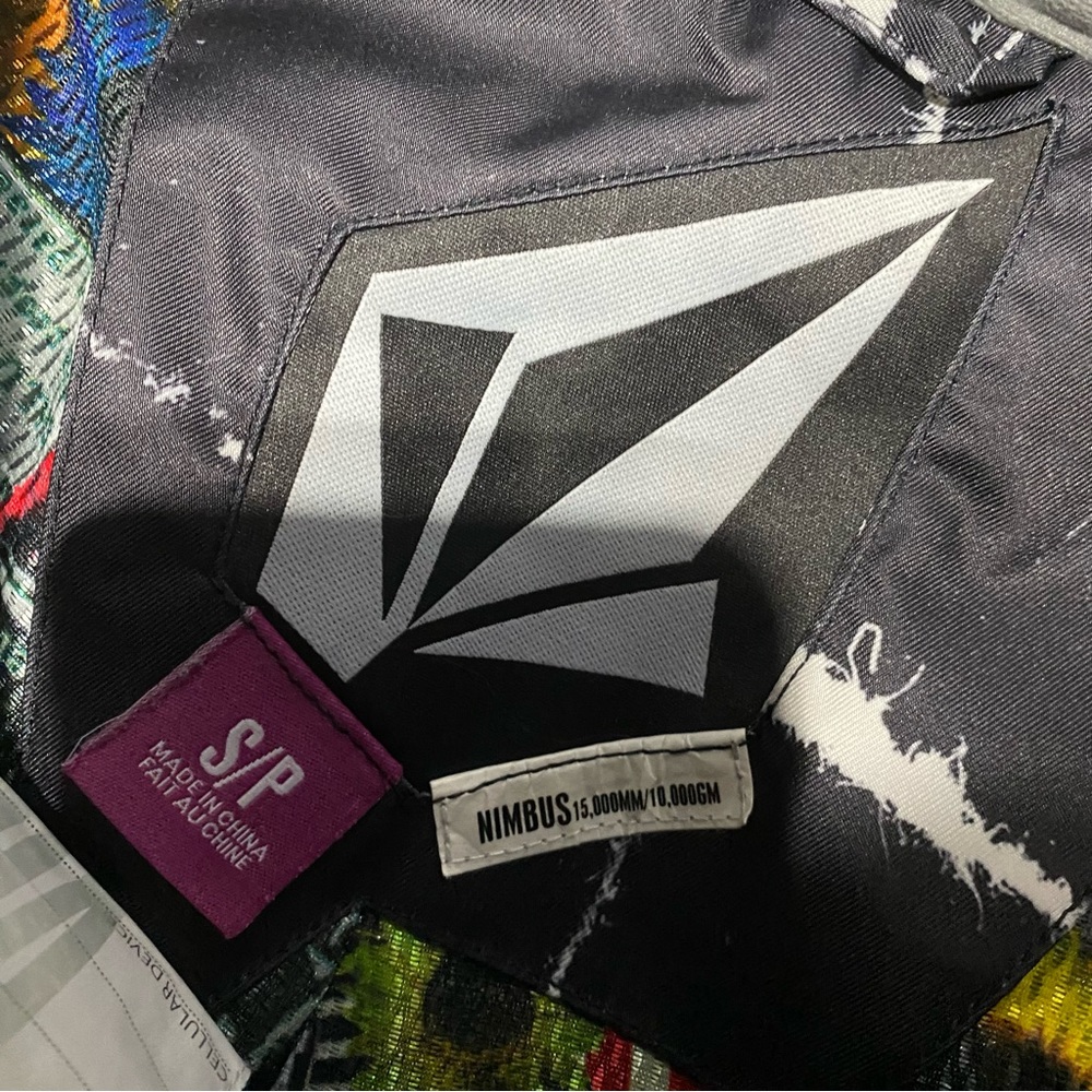 Volcom Snow Pants - Picture 2 of 2
